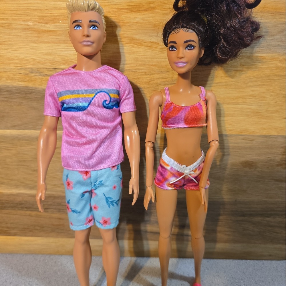Barbie Lot Beach Fun Barbie & Ken Themed Swimsuits Summer Goes W/ Beach Explorer